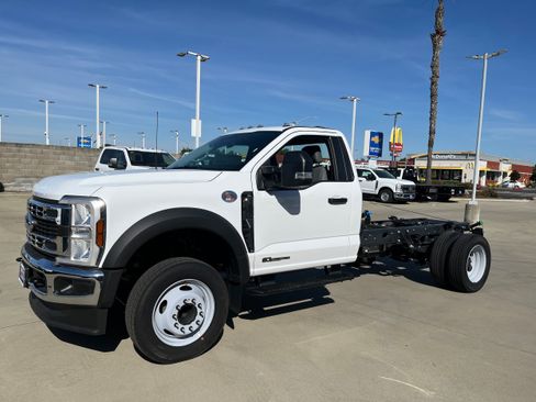 New 2026 Ford F550 2WD Regular Cab Super Duty image 1