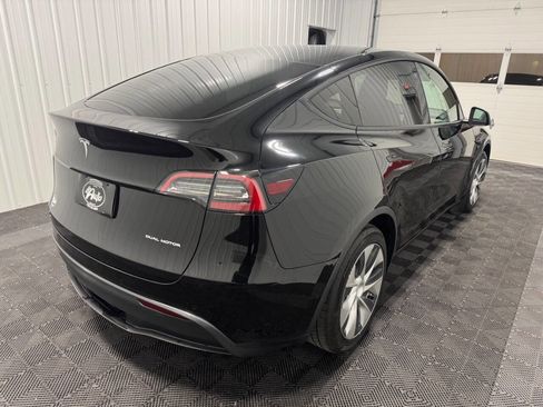 Used 2021 Tesla Model Y Long Range image 3
