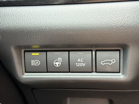 Used 2024 Toyota Grand Highlander AWD Hybrid image 12