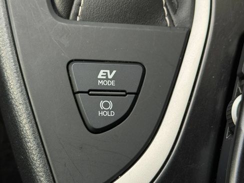 Certified 2021 Lexus UX 250h w/ Premium Package AWD/4WD image 23