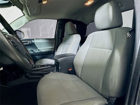 Used 2019 Toyota Tacoma SR image 10
