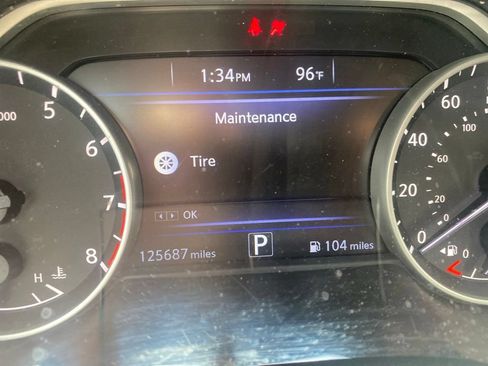 Used 2017 Nissan Maxima 3.5 SV FWD image 8