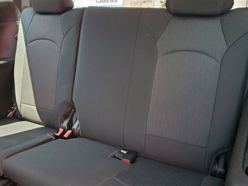 Used 2014 Chevrolet Traverse LT w/ All-Star Edition image 38