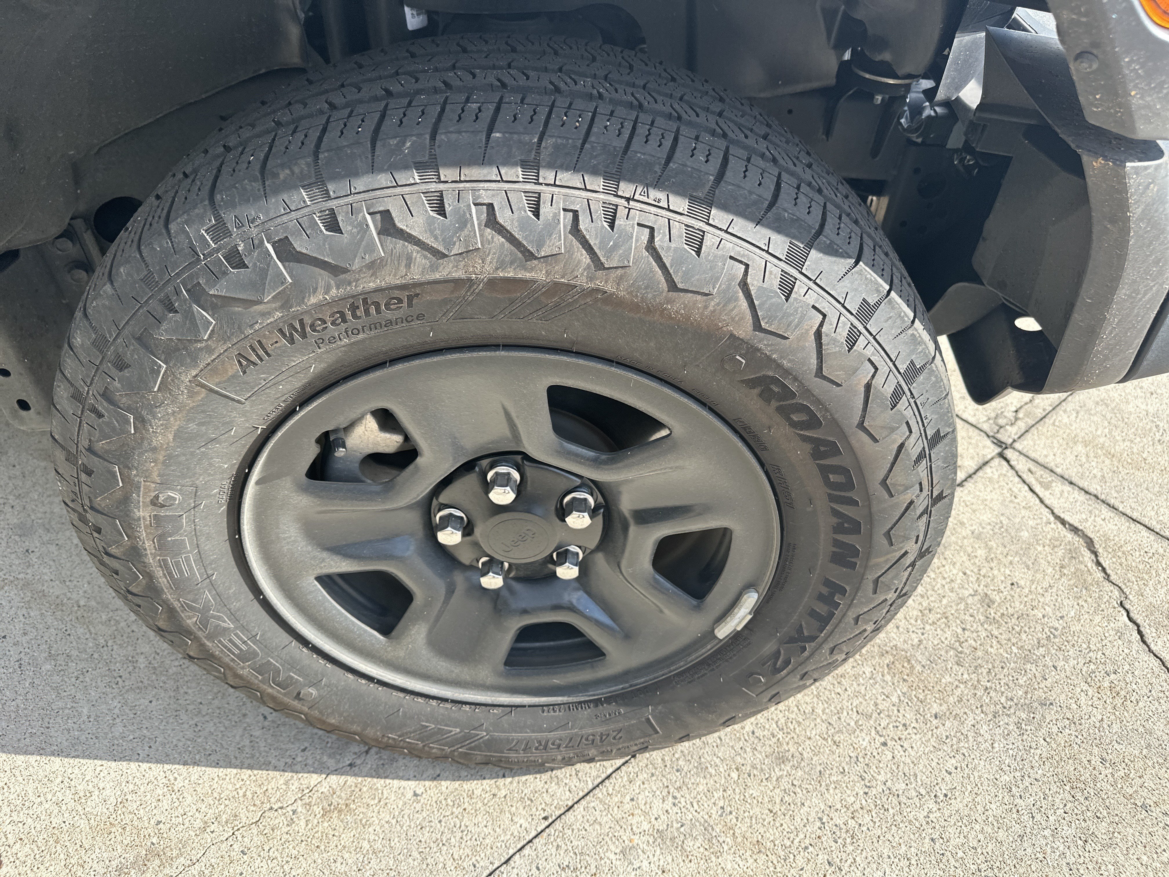 Used 2024 Jeep Wrangler Unlimited Sport AWD/4WD image 34