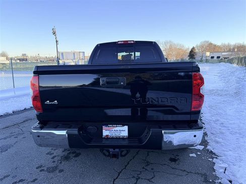 Used 2014 Toyota Tundra Limited w/ Limited Premium Package image 6