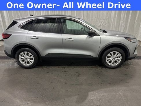 Used 2024 Ford Escape Active image 2