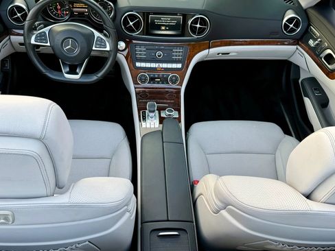 Used 2017 Mercedes-Benz SL 450 image 28