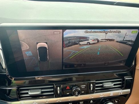 New 2026 Nissan Pathfinder Platinum w/ Accent Package AWD/4WD image 23