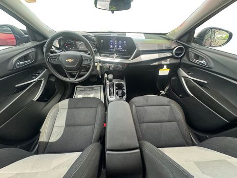 Used 2024 Chevrolet Trax LS FWD image 11