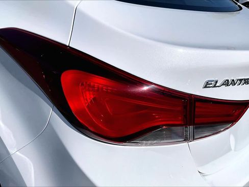 Used 2016 Hyundai Elantra SE FWD image 26