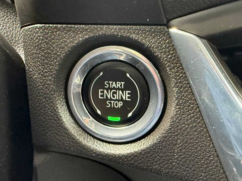 Used 2025 Buick Encore GX Avenir w/ Avenir Convenience Package AWD/4WD image 34