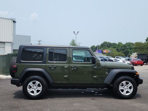 Used 2021 Jeep Wrangler Unlimited Sport AWD/4WD image 6
