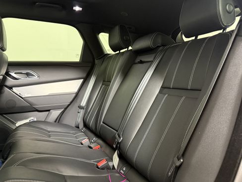 Used 2022 Land Rover Range Rover Velar R-Dynamic S image 12