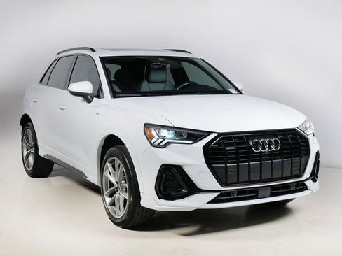 Certified 2023 Audi Q3 2.0T Premium Plus w/ Premium Plus Package image 1