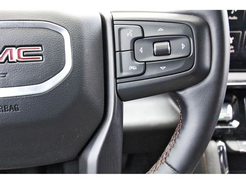 Used 2023 GMC Sierra 1500 AT4 w/ Technology Package AWD/4WD image 19