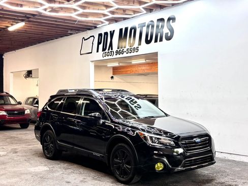 Used 2018 Subaru Outback 2.5i Limited AWD/4WD image 1