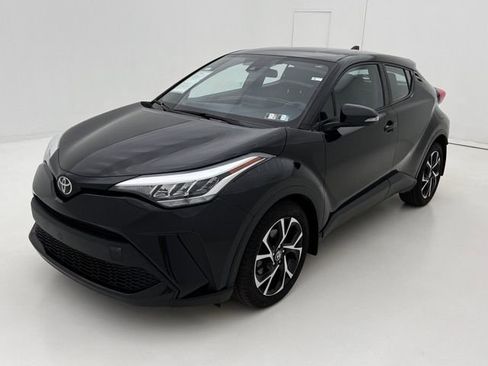 Used 2020 Toyota C-HR XLE FWD image 4