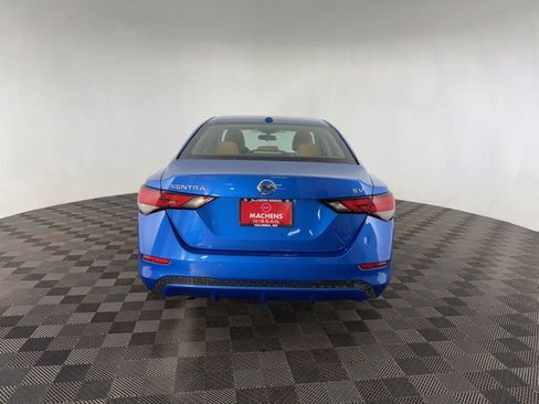 Used 2022 Nissan Sentra SV w/ SV Premium Package image 6