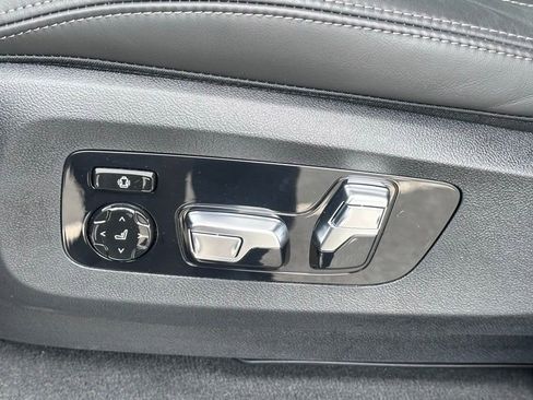 Used 2025 BMW X5 M60i AWD/4WD image 15
