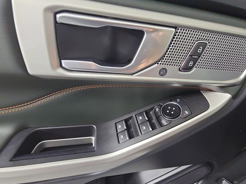 Used 2022 Ford Explorer Timberline w/ Timberline Technology Package image 17