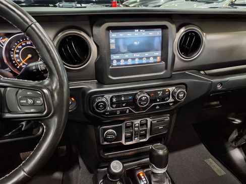 Used 2023 Jeep Gladiator Sport AWD/4WD image 12