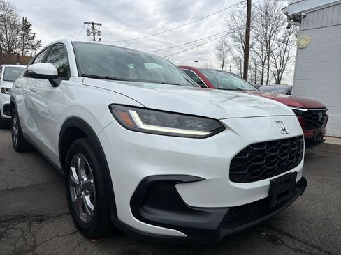 Used 2023 Honda HR-V LX image 3