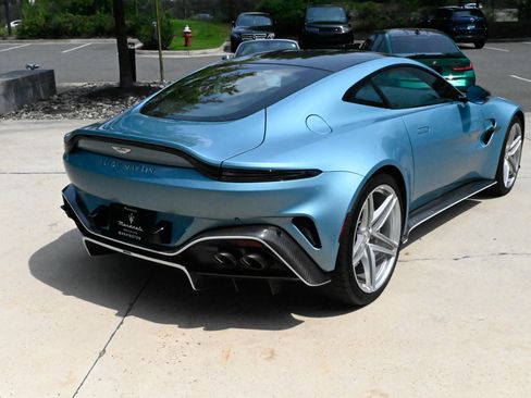 Used 2025 Aston Martin V8 Vantage Coupe RWD image 5
