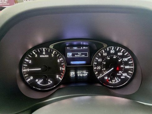 Used 2015 Nissan Pathfinder Platinum AWD/4WD image 10