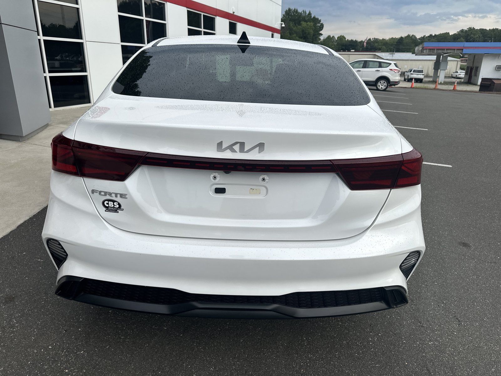 Used 2024 Kia Forte LXS w/ LXS Technology Package FWD image 7