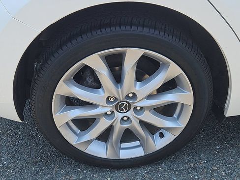 Used 2014 MAZDA MAZDA3 s Touring FWD image 9