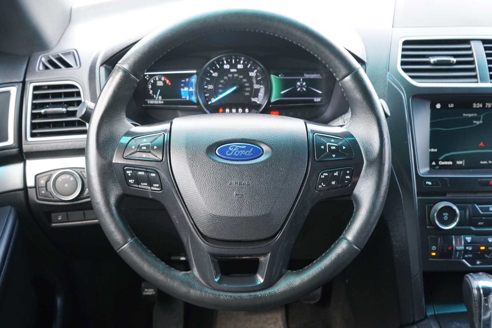 Used 2017 Ford Explorer XLT w/ Equipment Group 202A FWD image 23