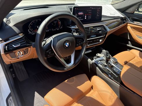 Used 2023 BMW 540i xDrive w/ Premium Package AWD/4WD image 14