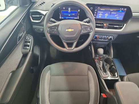 Used 2024 Chevrolet TrailBlazer LS w/ LS Confidence Package FWD image 16