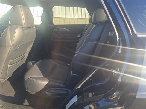 Used 2023 MAZDA CX-9 Touring image 4