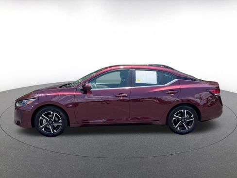 Used 2025 Nissan Sentra SV FWD image 9