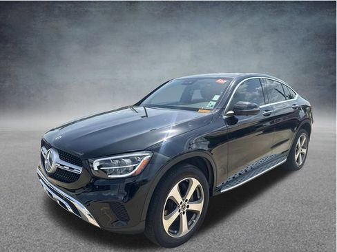 Used 2023 Mercedes-Benz GLC 300 4MATIC Coupe image 3