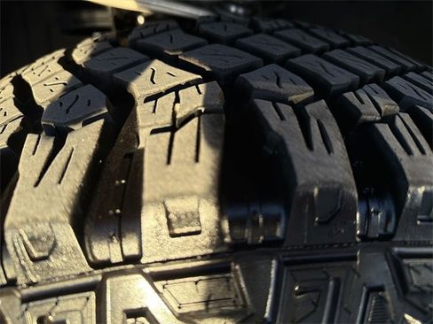 Used 2023 Ford Bronco Badlands image 27