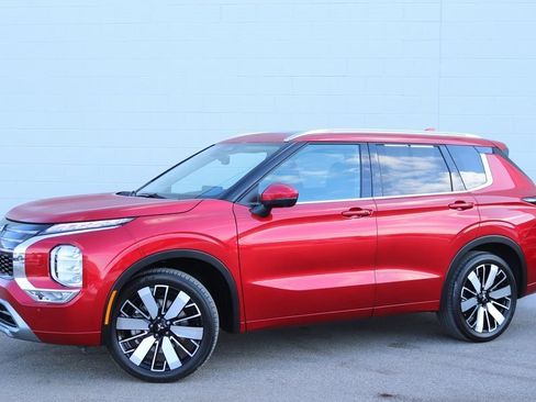 Used 2025 Mitsubishi Outlander SEL AWD/4WD image 48
