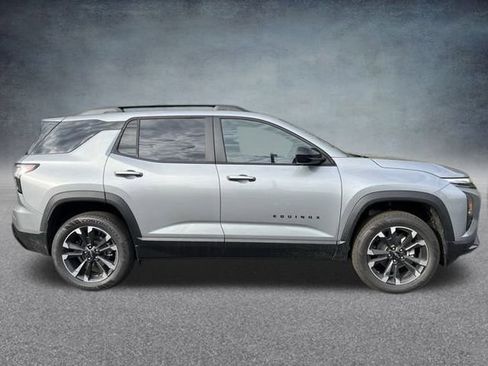 New 2025 Chevrolet Equinox RS image 3