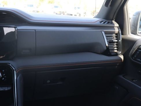 Used 2025 GMC Sierra 1500 AT4 w/ AT4 Premium Package AWD/4WD image 30