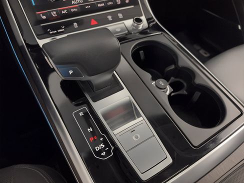 Used 2019 Audi Q8 Prestige w/ Adaptive Chassis Package image 25