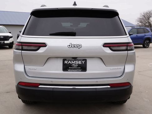 Used 2025 Jeep Grand Cherokee L Laredo image 5