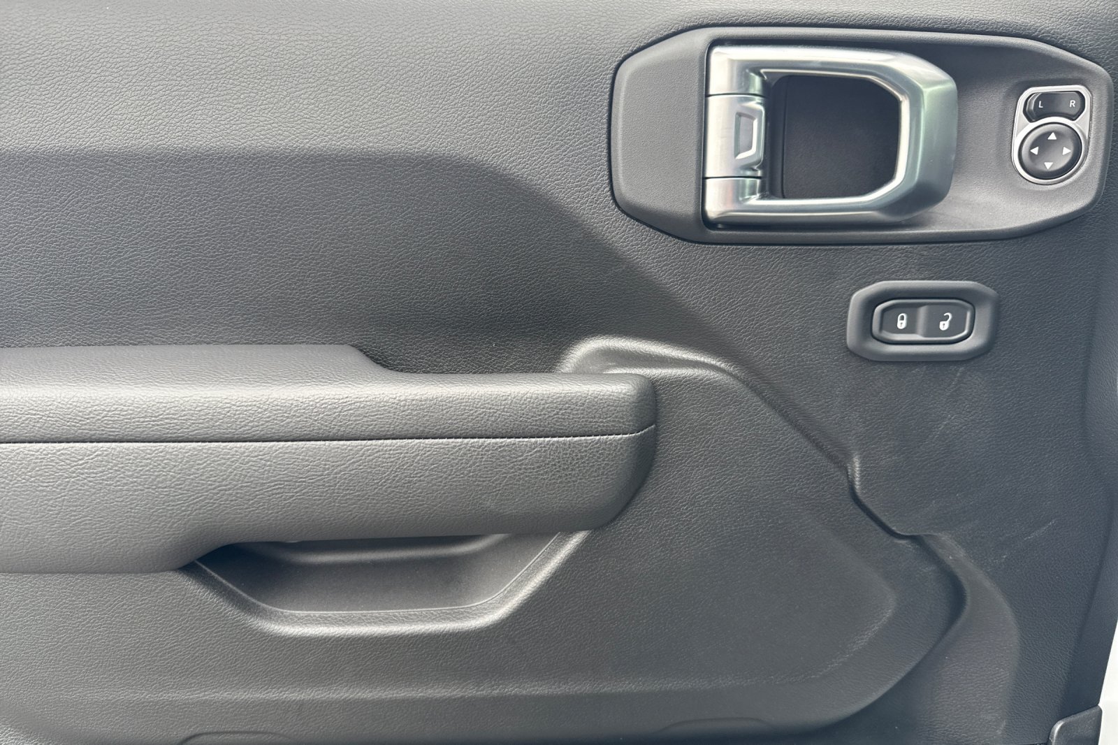 New 2026 Jeep Gladiator Sport AWD/4WD image 9