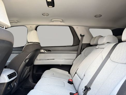 Used 2021 Hyundai Palisade SE AWD/4WD image 16