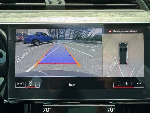 Used 2022 Audi e-tron Premium w/ Convenience Plus Package image 34