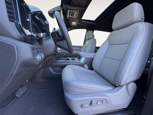 New 2026 GMC Sierra 2500 SLT image 9