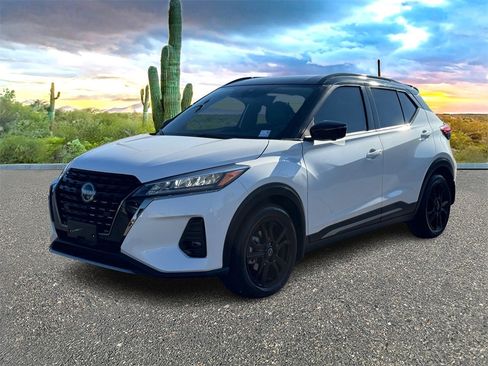 Used 2024 Nissan Kicks SR w/ SR Premium Package image 7