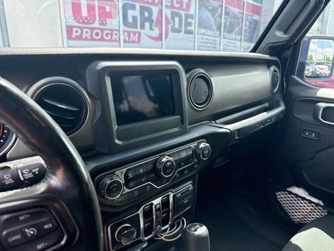 Used 2021 Jeep Wrangler Unlimited Sport AWD/4WD image 8
