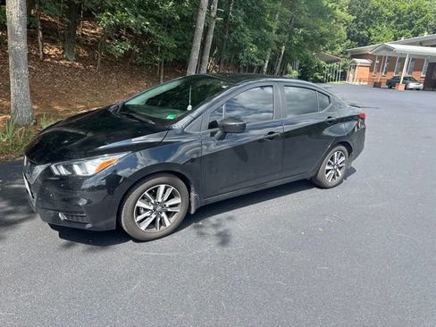 Used 2022 Nissan Versa SV FWD image 32