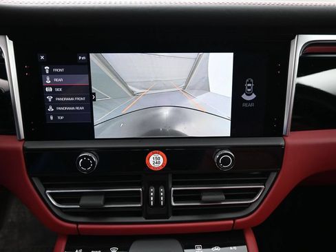 Certified 2024 Porsche Macan S AWD/4WD image 20